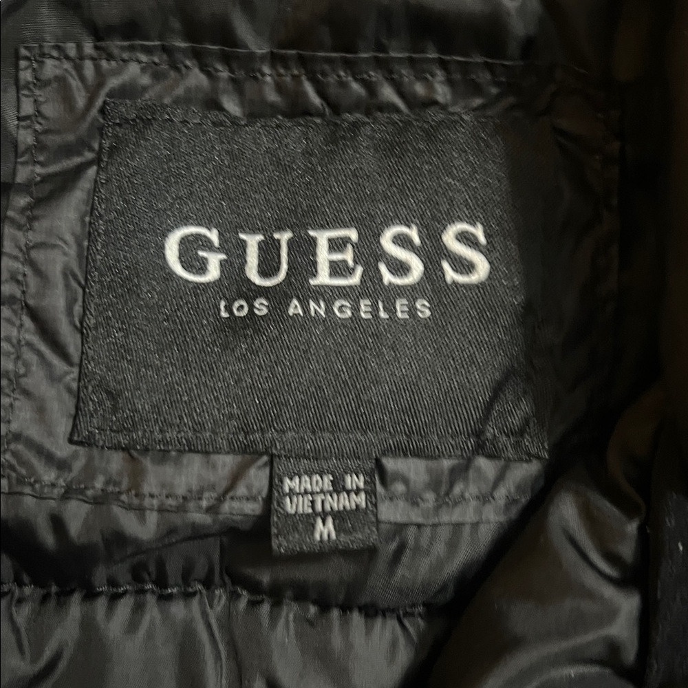 GUESS Black Quilted Hooded Jacket Size M Full Zip Lightweight Puffer Outdoor - Picture 3 of 12